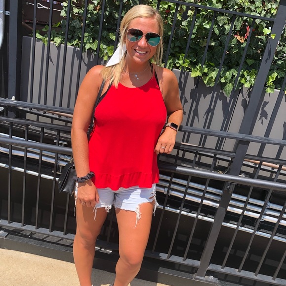 Meet your Posher, Kaitlin - Picture 2 of 3